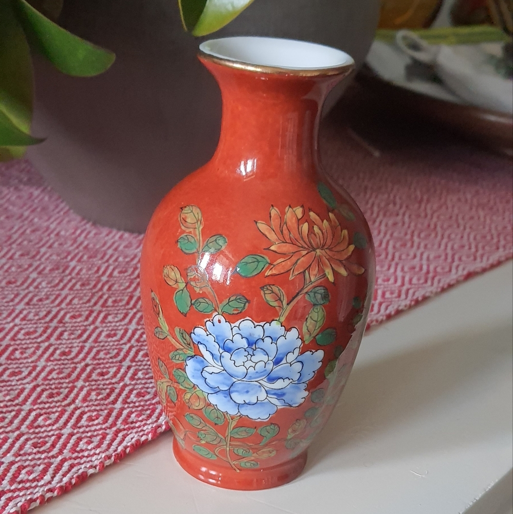 Neiman marcus vase